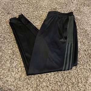 NWT Adidas Women’s Tapered Leg Athletic Pants!